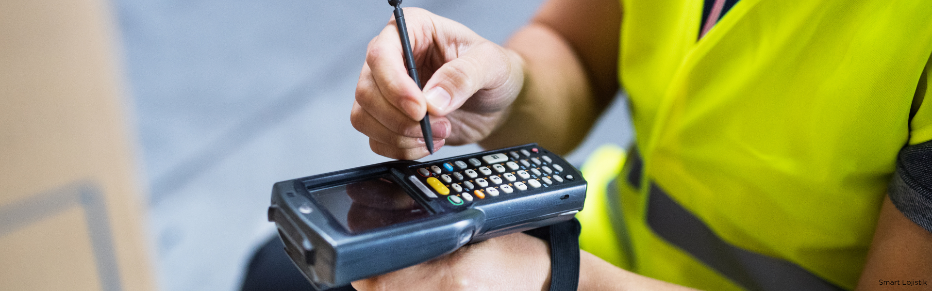 SmartLoji handheld barcode scanner